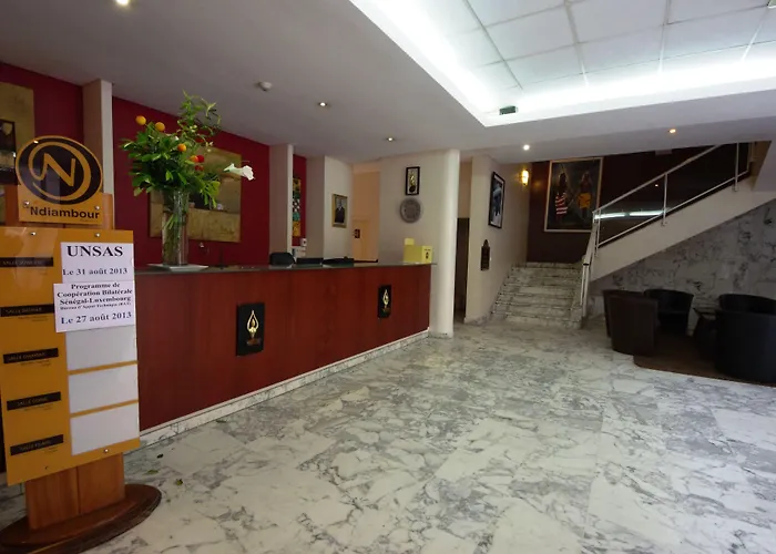 Le Ndiambour Hotel Et Residence