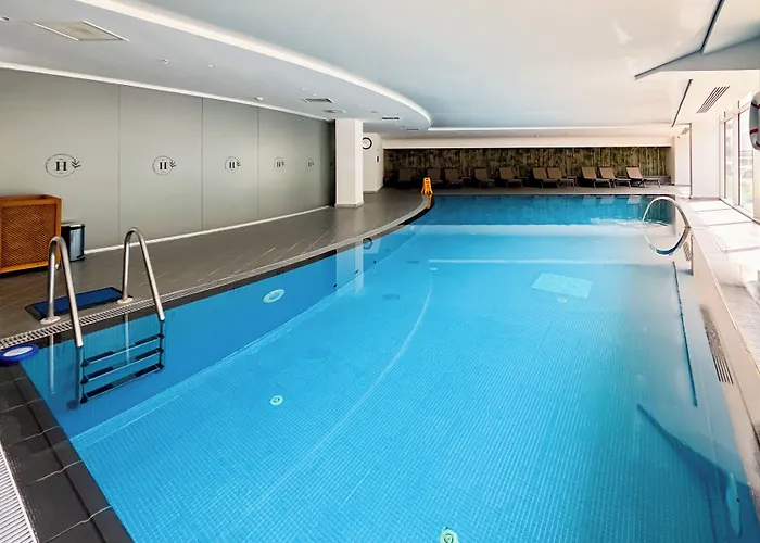 Ramada Hotel & Suites By Wyndham Izmir Kemalpasa