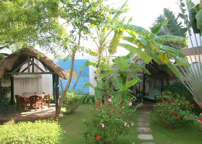 Hotel Aurore Lome