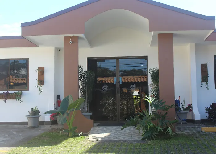 Berlor Airport Inn