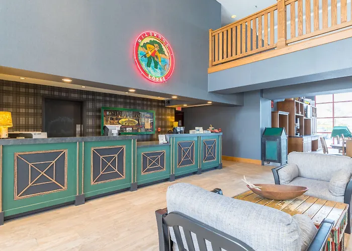 Wildwood Lodge & Suites