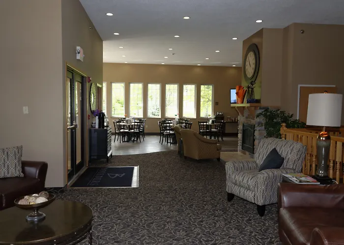 Cobblestone Inn & Suites - Denison | Majestic Hills