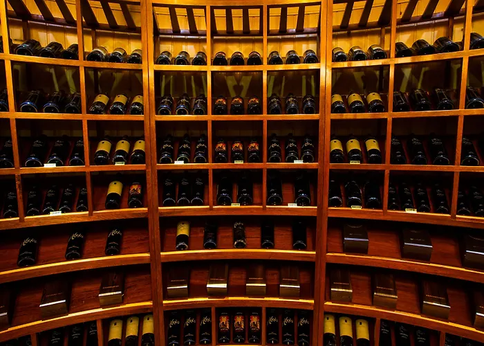 Hangzhou Blossom Water Museum Hotel