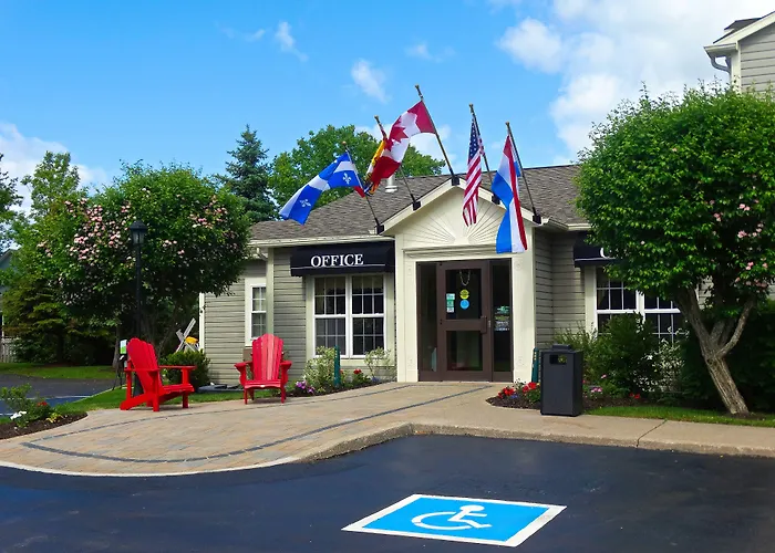 Amsterdam Inn & Suites Sussex, An Ascend Collection Hotel