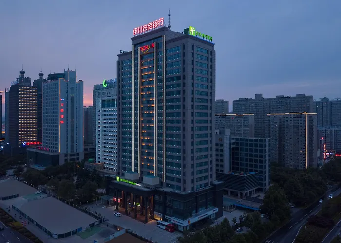 Holiday Inn Express Luoyang City Center By Ihg