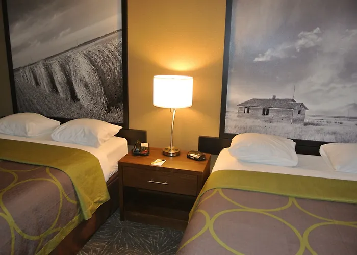 Super 8 By Wyndham Lloydminster