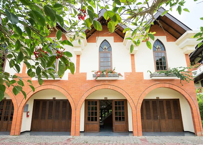 Royal Hotel And Villa Batu