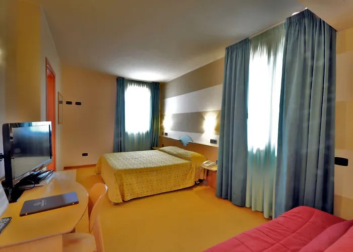 Planet Hotel
