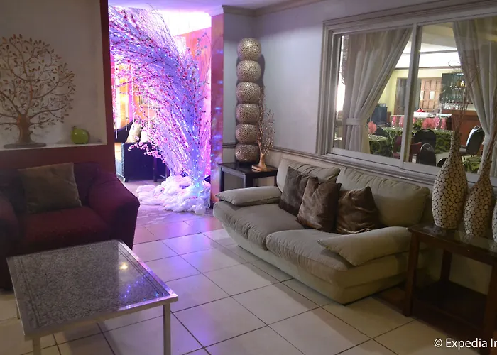 Tagaytay Country Hotel