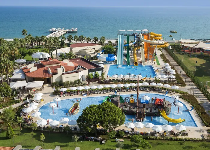 Bellis Deluxe Hotel & Heated For Winter Aqua Park