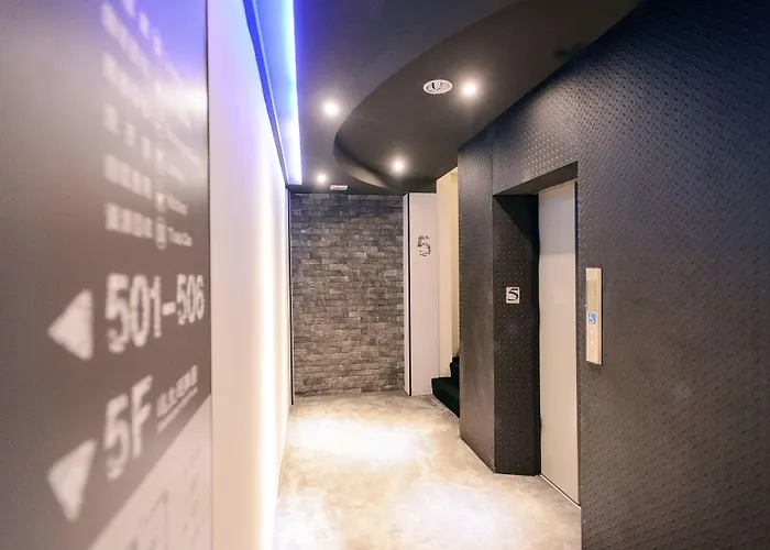 Kiwi Express Hotel-Taichung Station II