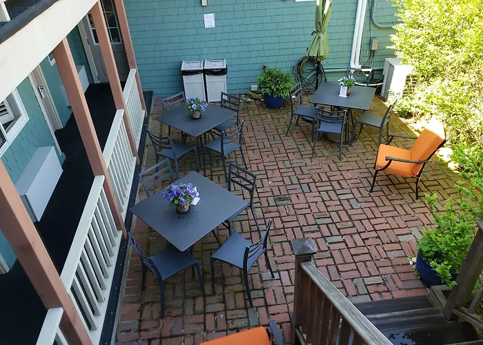 Madison Inn Oak Bluffs