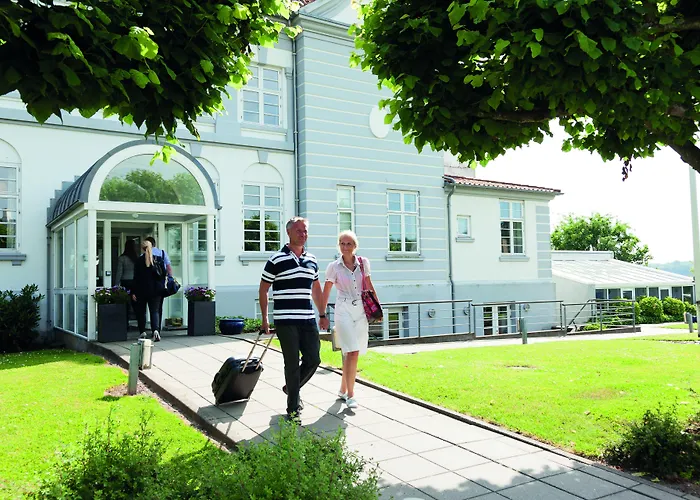 Sixtus Sinatur Hotel & Konference