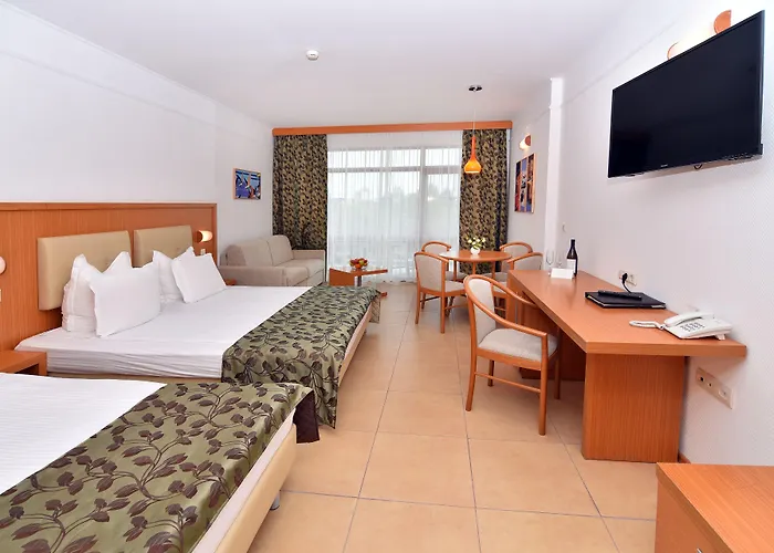 Flamingo Grand Hotel & Spa
