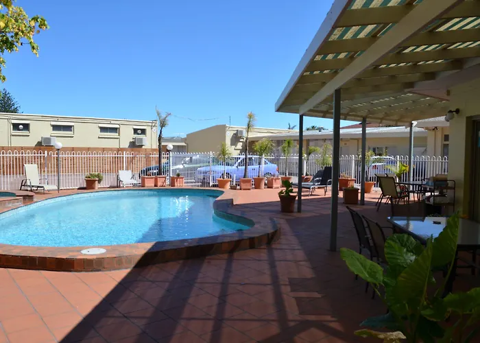 Glenelg Motel
