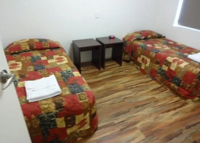 Jolly Collier Hotel Motel