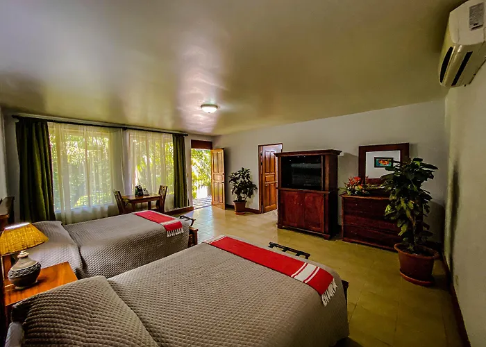 Jaco Hotel Docelunas