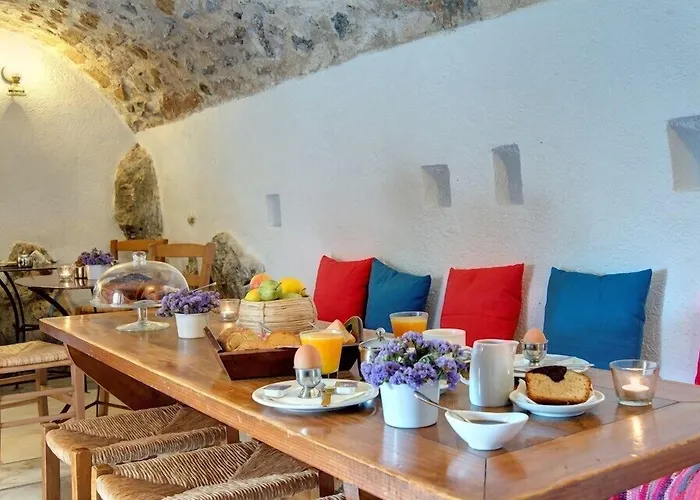 Malvasia Traditional Hotel