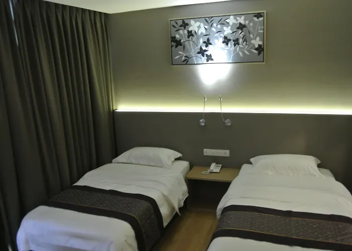 Super 8 Hotel @ Bayan Baru