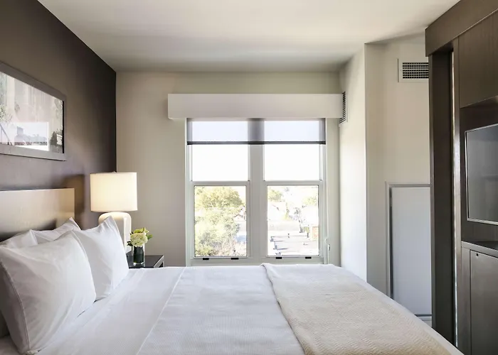 Hyatt House Charleston - Historic District