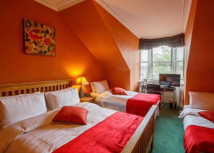 Inn At The Park Hotel
