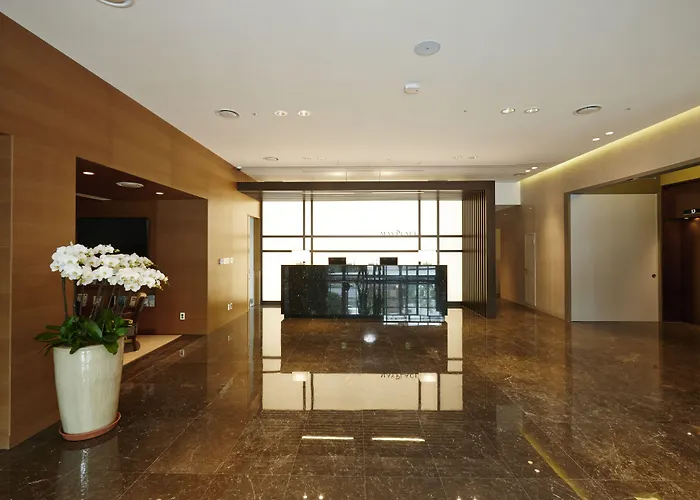 Mayplace Hotel