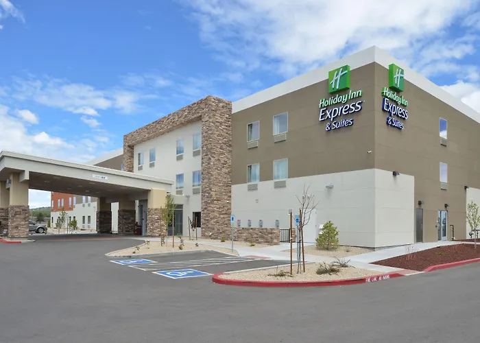 Holiday Inn Express & Suites Williams By Ihg