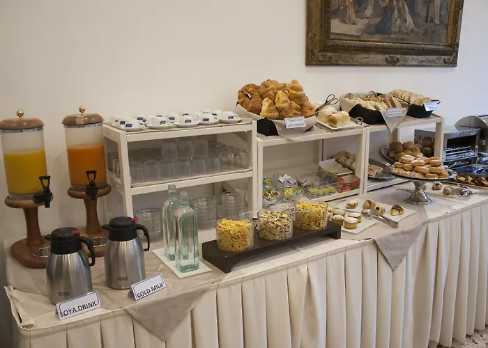 Sisters Hotel