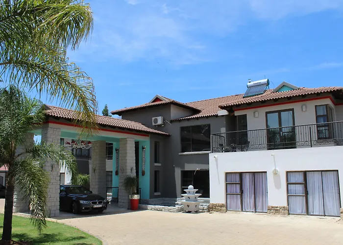 Africa Paradise - Or Tambo Airport Boutique Hotel