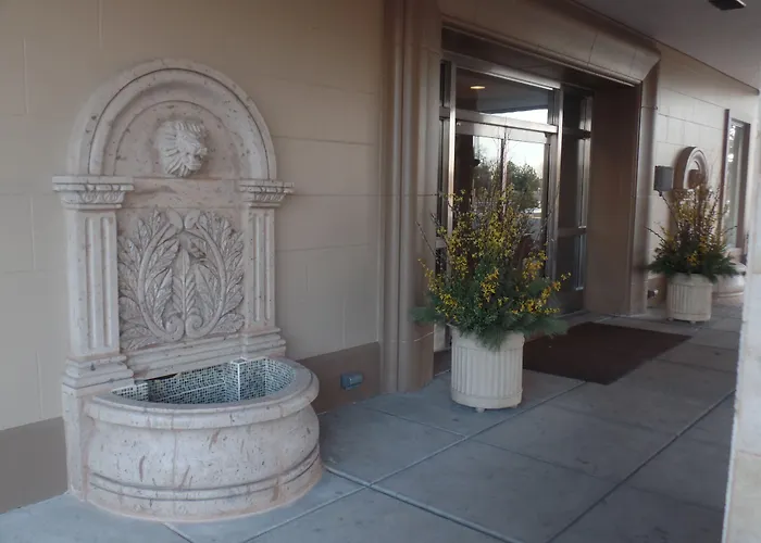 The Drake Oak Brook, Autograph Collection