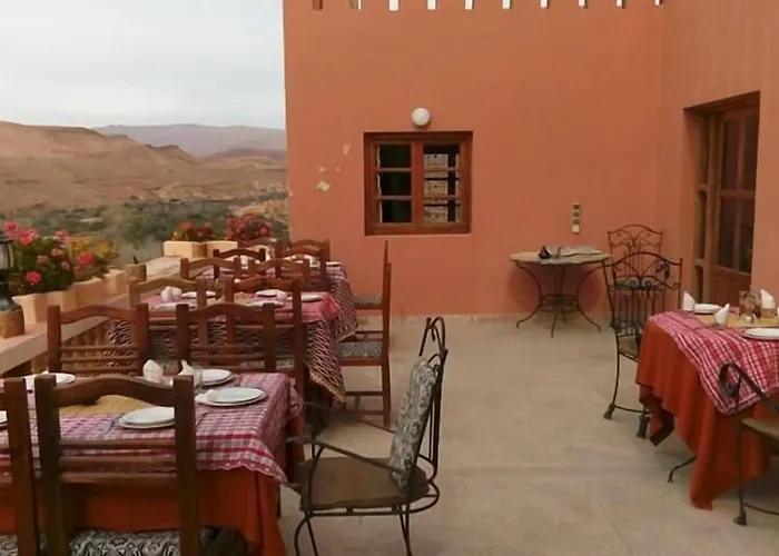 Hotel Almanader
