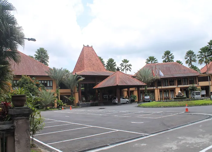 Laras Asri Resort & Spa
