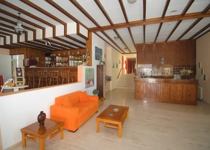 Iris Hotel