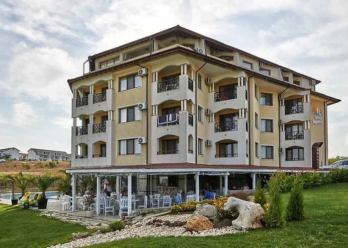 Toma'S Residence - Front Beach