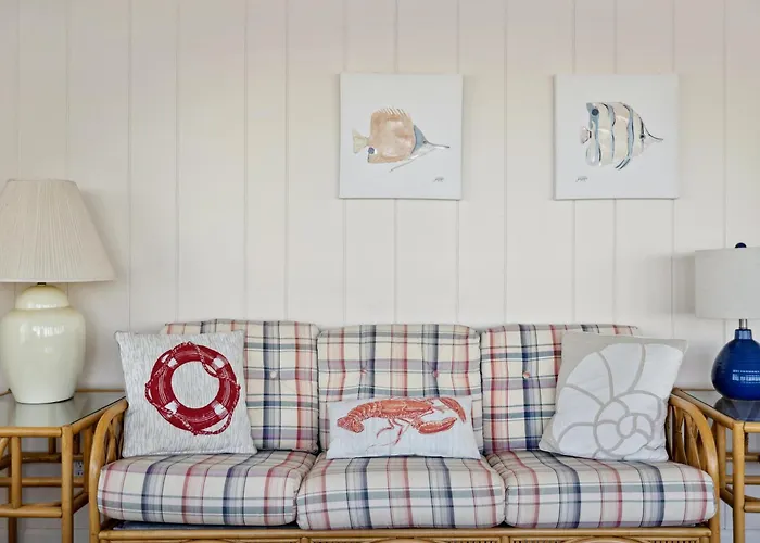 Lake Michigan Getaway By Juniper Holiday + Home