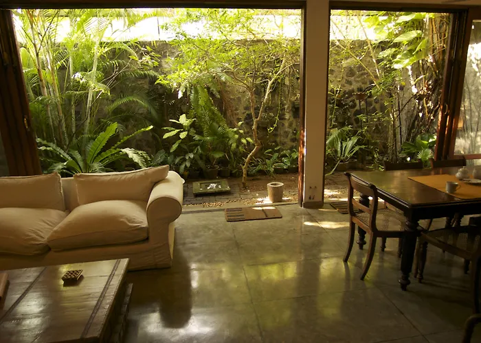 Mount Lodge Boutique Hotel