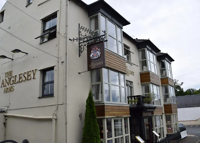 Anglesey Arms Hotel