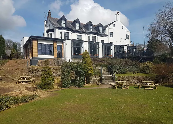 Anglesey Arms Hotel