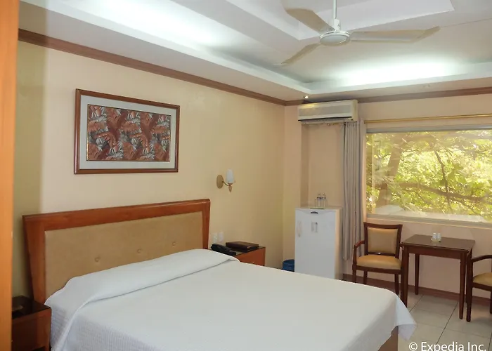 Pacific Breeze Hotel And Resort