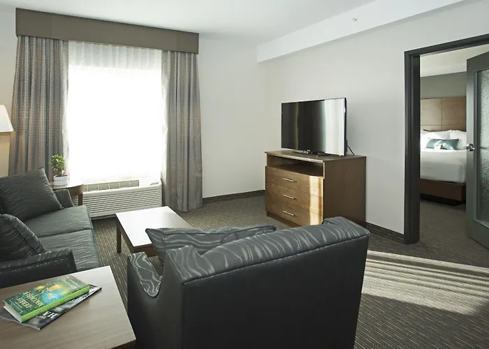 Wingate By Wyndham Calgary Airport
