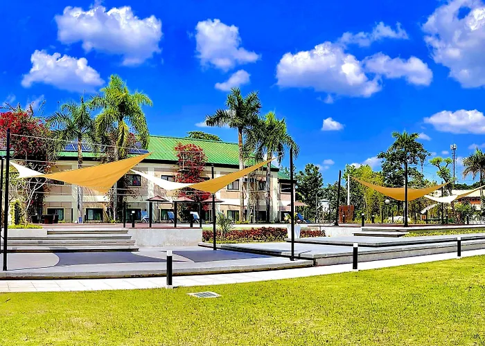 Luisita Central Park Hotel