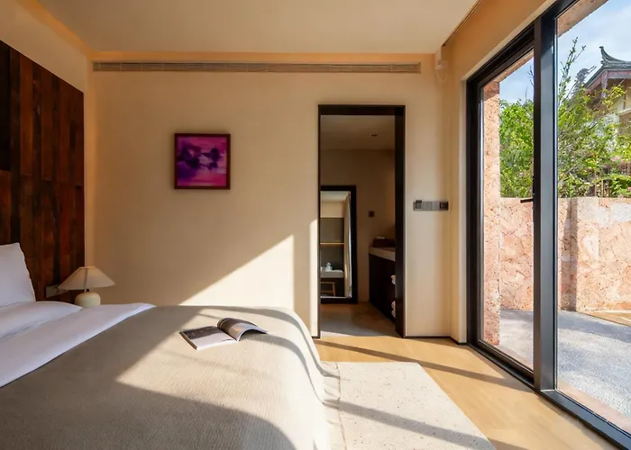 Mucheng Xichi Snow Mountain Art Resort Hotel