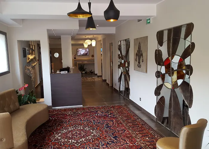 Davia Hotel