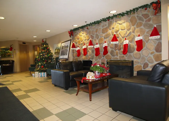 Travelodge By Wyndham Lacombe