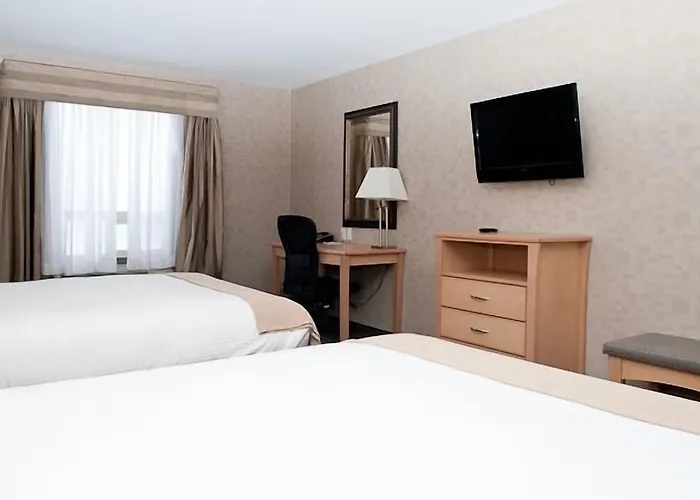 Paradise Inn And Suites