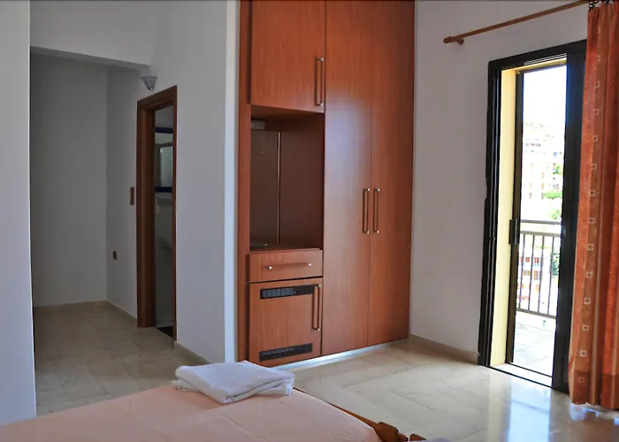Denise Hotel