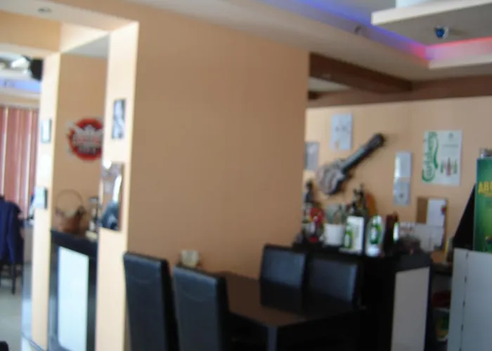 Central Park Family Hotel