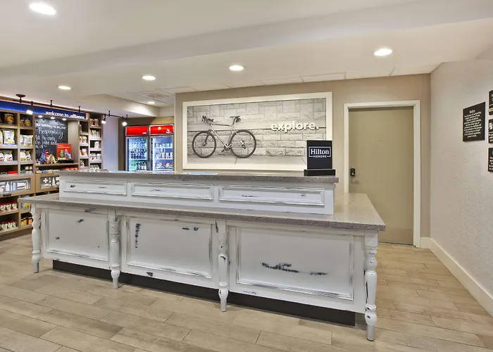 Hampton Inn & Suites Alliance