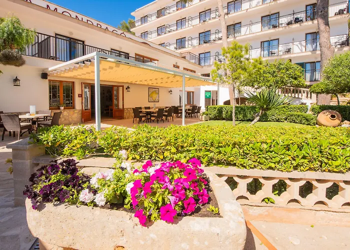 Hotel Playa Mondrago
