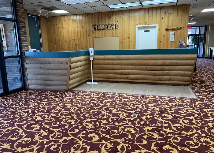 Fairbridge Inn Express Hiawatha